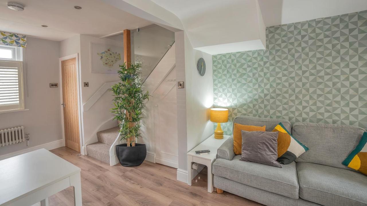 Villa Modern 3-Bed House On Tarporley High Street Exterior foto